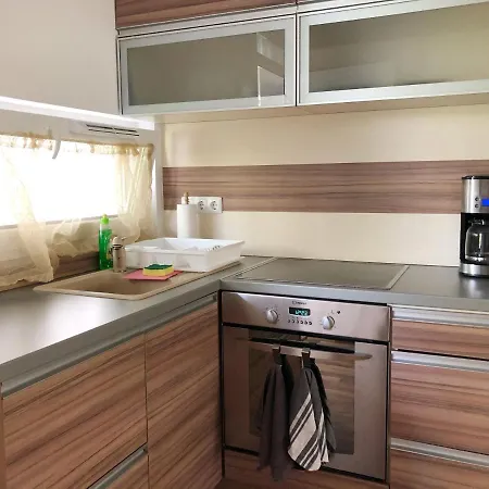 Apartament Dora *