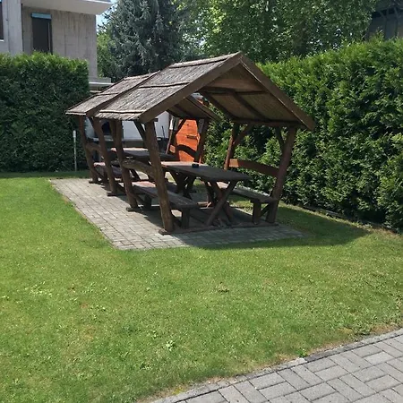 Apartament Dora *